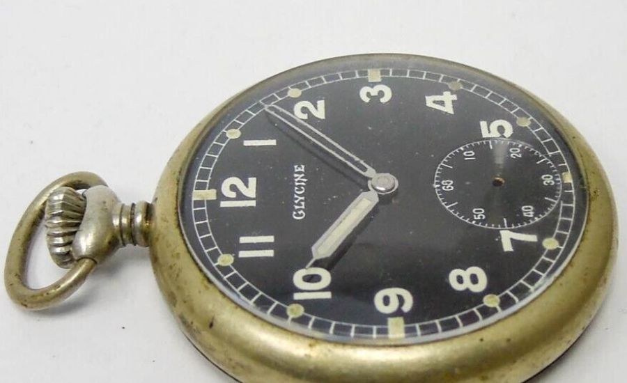 Features and Design of the Glycine F283 Military Pocket Watch